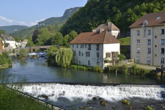 Au Fil De Lods Panzió Kültér fotó