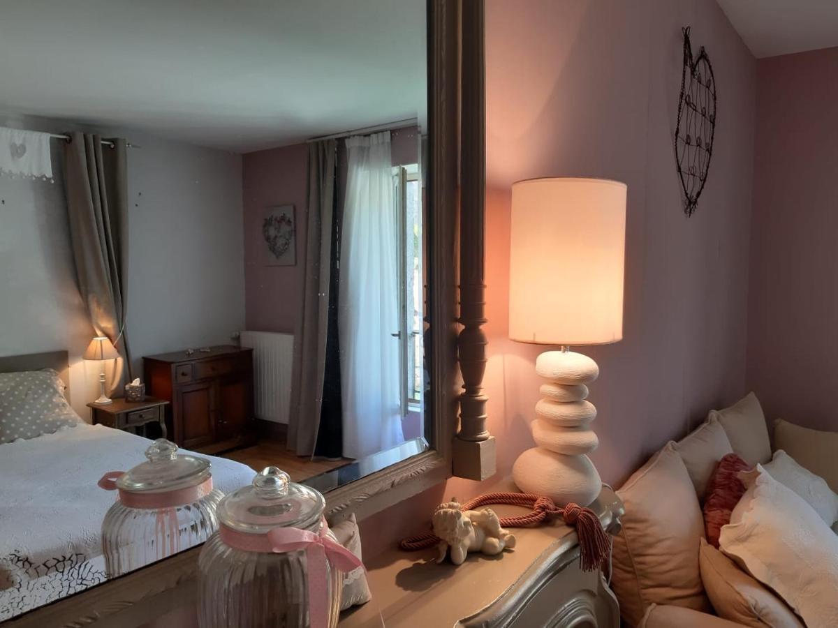 Au Fil De Lods Panzió Kültér fotó