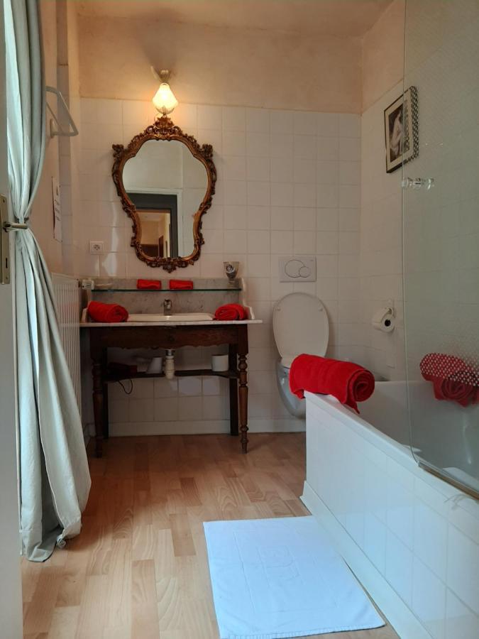 Au Fil De Lods Panzió Kültér fotó