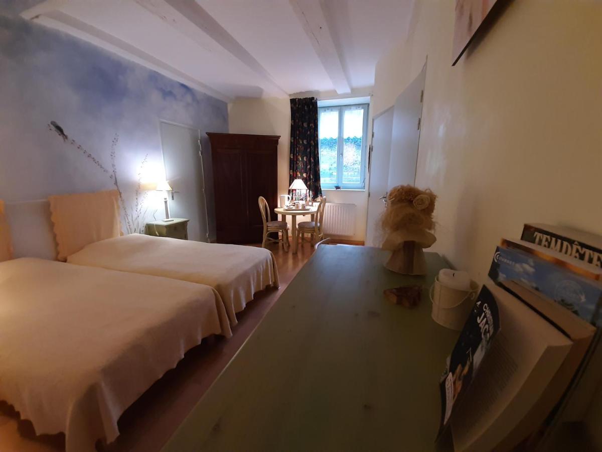 Au Fil De Lods Panzió Kültér fotó