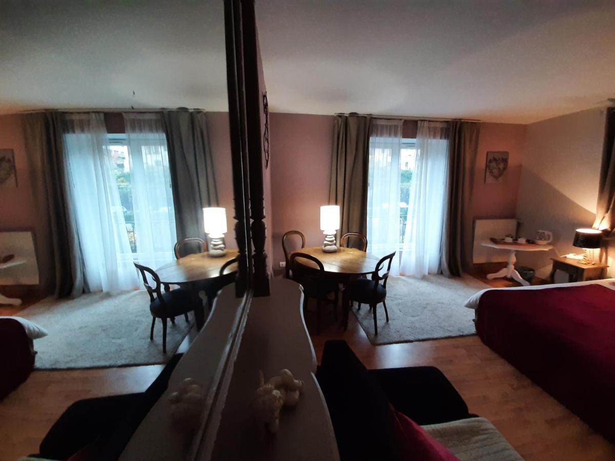 Au Fil De Lods Panzió Kültér fotó