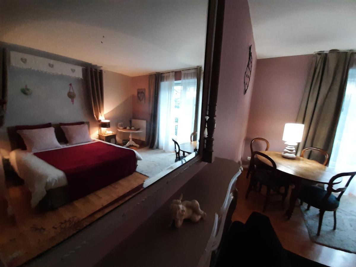 Au Fil De Lods Panzió Kültér fotó
