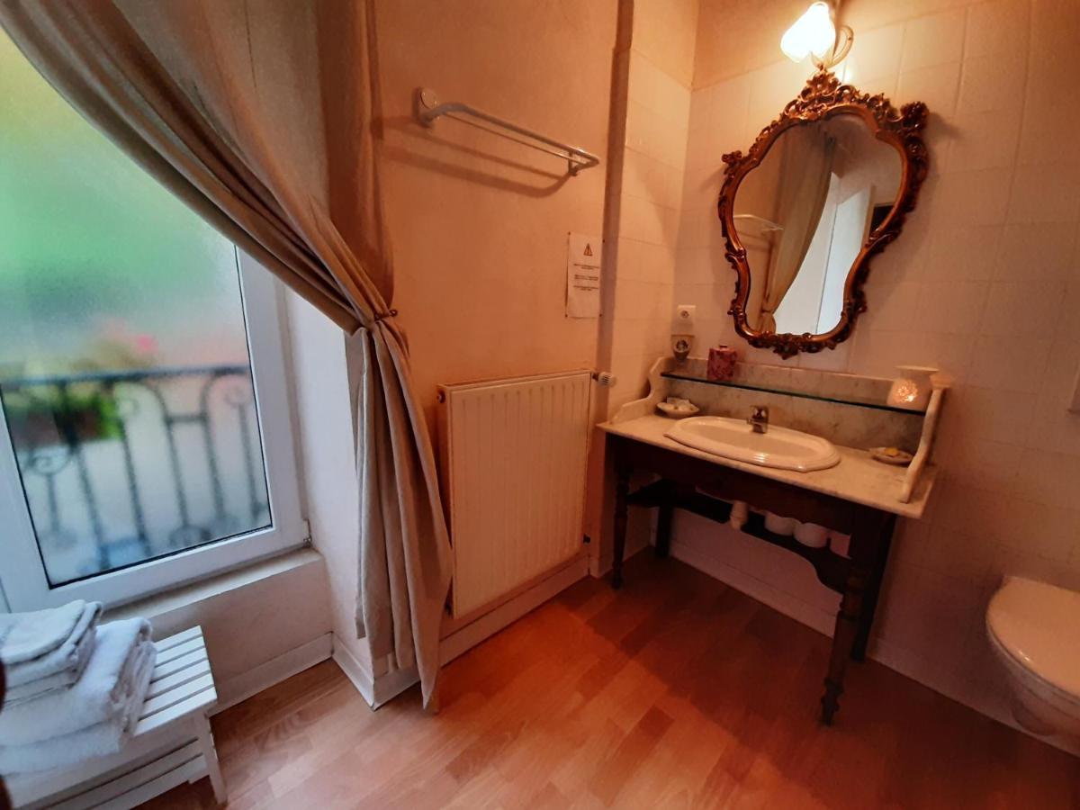 Au Fil De Lods Panzió Kültér fotó